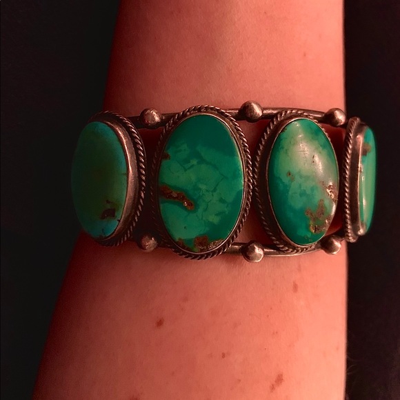 Vintage authentic sterling silver turquoise cuff - Picture 4 of 8